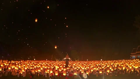 Time Lapse video 4k, Floating lanterns on sky in Loy Krathong Festival Stock Footage 146173449