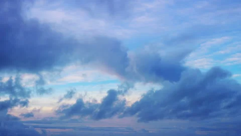 Time lapse video of awesome changing cloudscape at sunset in 4K Stock-Footage 113700173