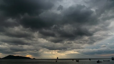 Time lapse Video of cloud moving on sky before thunder storm. Stock-Footage 123271678