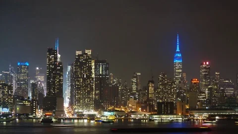 Time-lapse video of the Empire State Building at Night and NYC skyline at night Stock Footage 74131161