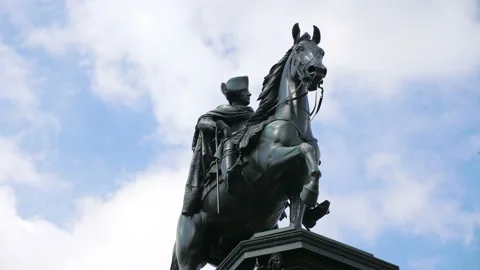 Time lapse video of Equestrian statue of Frederick the Great in 4k Video stock 152564428