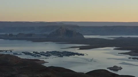Time lapse video of Lake Powell sunrise. The Wahweap Overlook in Page. Stock Footage 337444616