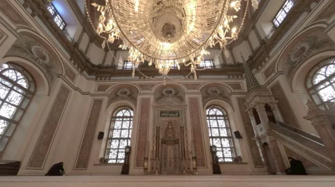 Time Lapse video of people inside a mosque in Istanbul Turkey (Editorial) Video stock 48062917