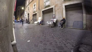 Time lapse video of a people walking near Fontana di Trevi, video by gopro ca Video stock 85907924