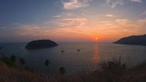 Time-lapse video of sunset against the backdrop of the sea Stock-Footage 270792072