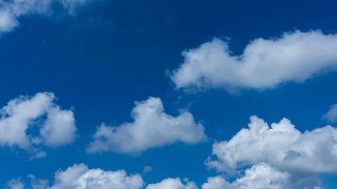 Time lapse Video of white cloud moving on blue sky Stockbeeldmateriaal 127683632
