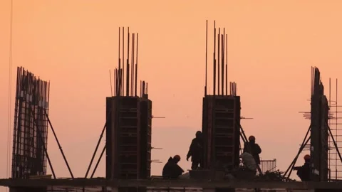 Time-lapse video of the work of a team of installers 库存影片 171305804