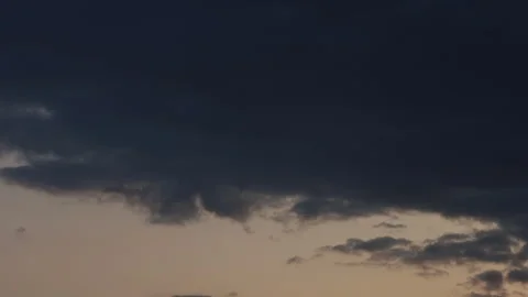 Time lapse of view of Beautiful evening sky, clouds background Video stock 312251324