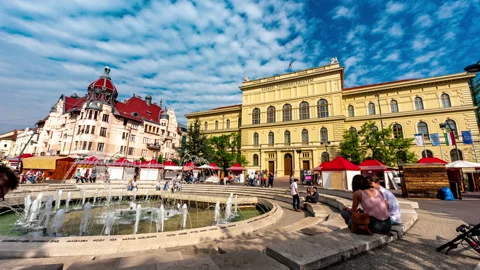 Time-lapse view on the Dugonics Square in Szeged in Hungary 스톡 동영상 139305830