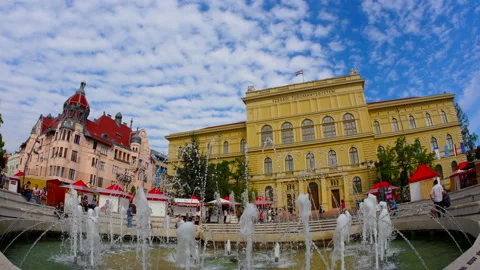 Time-lapse view on the Dugonics Square in Szeged in Hungary 스톡 동영상 139361521