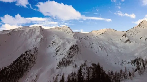 Time lapse view of flying white clouds on a sunny day in broad day light. Stock Footage 111650517