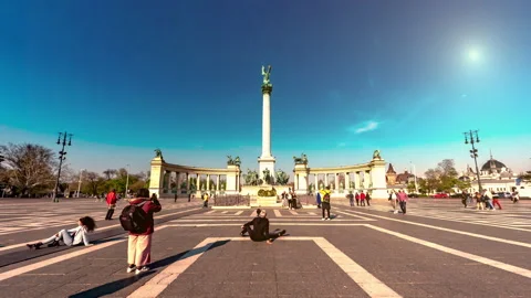 Time-lapse view on the Heroes Square in Budapest, Hungary 스톡 동영상 139426279