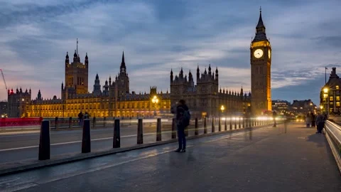 Time lapse view of the illuminated Big Ben and Westminster Palace in London Stock-Footage 321135914