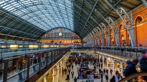 Time lapse view of the interior of St Pancras station in London Stock Footage 90281974