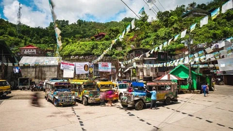 Time Lapse View of Jeepneys at the Main Square in Banaue, Luzon, Philippines Vídeo Stock 75328898