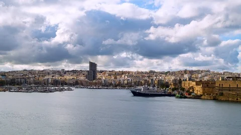 Time lapse view of Manoel island yacht marina in the bay of Valletta (Malta) Stock Footage 108085872