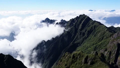 A time lapse with view on mountain range in clouds in Sapa, Vietnam Video stock 83623037