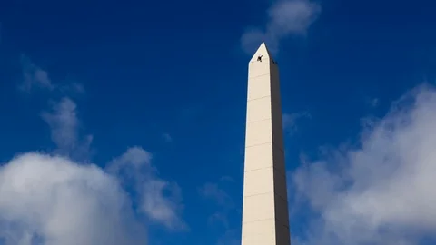 Time lapse view of The Obelisk a major touristic destination in Buenos Aires, Ar 스톡 동영상 90755483