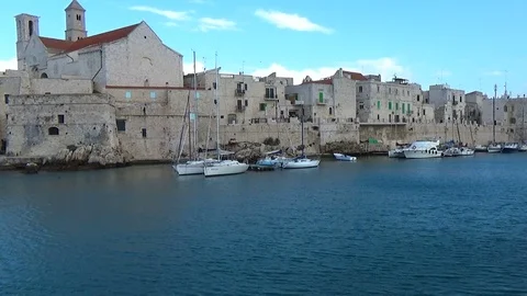 Time lapse view of the old town of Giovinazzo Vidéo 108869663