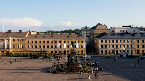 Time lapse view of Senate Square in Helsinki in the afternoon light Stock-Footage 117363662