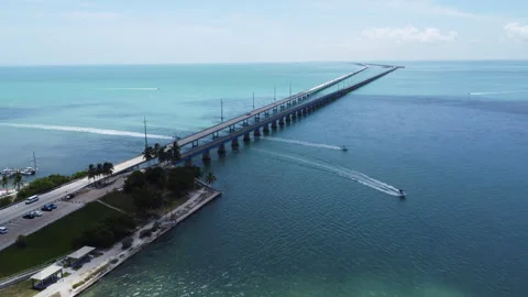 Time lapse view of Seven Mile Bridge with boat traffic Fl Keys Stock Footage 343900700