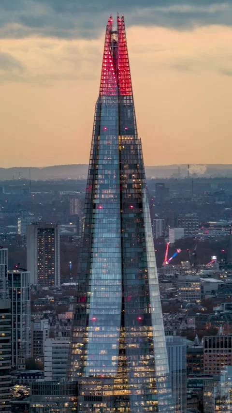 Time lapse view of the Shard building with Christmas lights Stock-Footage 319028181
