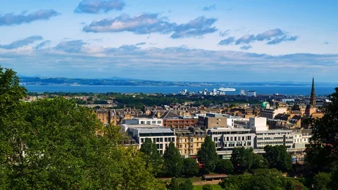 Time lapse view of the skyline of Edinburgh new town Stock Footage 114214909