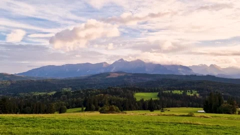 Time lapse. View of the Tatras mountains at sunset the sun. Tatry, Slovakia.. Stock Footage 252317372