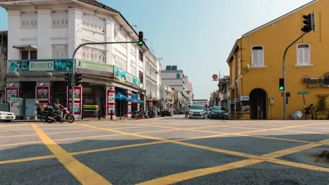 Time lapse view of traffic on road in George town, Malaysia. Stock Footage 132781568