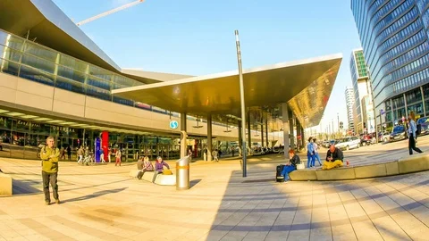 Time-lapse view on the Train Station in Vienna Stock-Footage 76189404