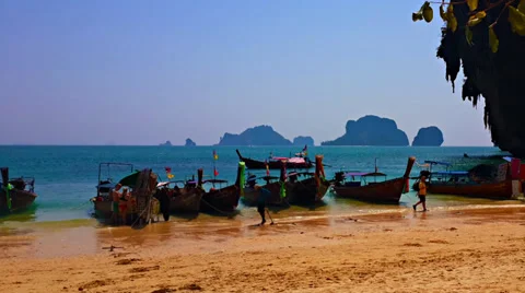 Time lapse view of tropical beach and boat Video stock 37118059