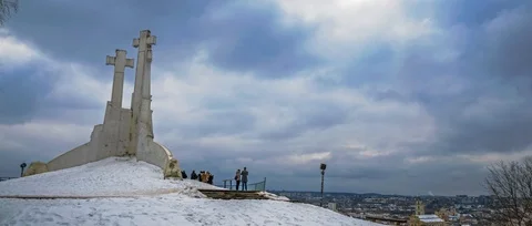Time lapse Vilnius hill of three crosses Video stock 99696849