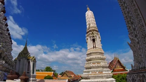 Time Lapse ; Wat Arun Temple , Downtown  Bangkok , Thailand Video stock 92474088