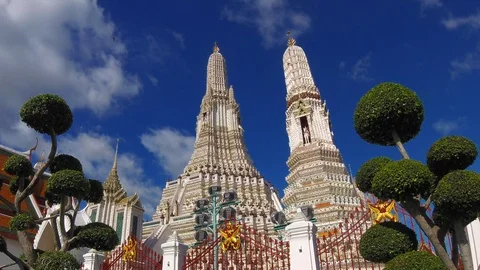 Time Lapse ; Wat Arun Temple , Downtown  Bangkok , Thailand Video stock 92474551