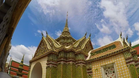 Time Lapse Wat Phra Kaew ( Temple Of Emerald Buddha ) Bangkok , Thailand Video stock 92683031