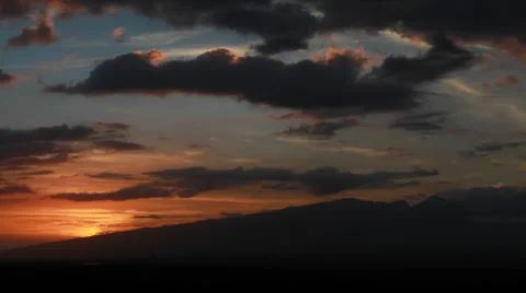 TIME LAPSE WEST MOUNTAIN MAUI 库存影片 33365066