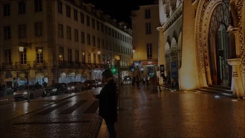 Time Lapse whit rotation in square of Lisbon by night Stock Footage 89990324