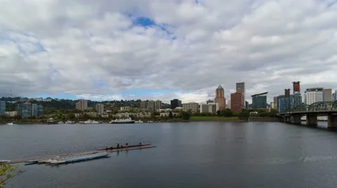 Time lapse of white clouds and blue sky over skyline of Portland Oregon 4k uhd Stock Footage 68105201
