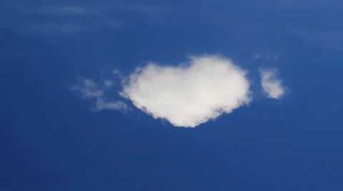 Time lapse of white heart shaped cloud transforming Stock Footage 39791549