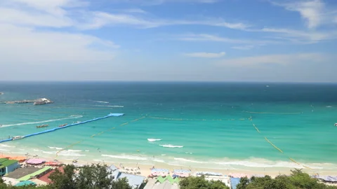 Time lapse of white sand beach and beautiful sea ,Top view from view point. Stock Footage 270422908