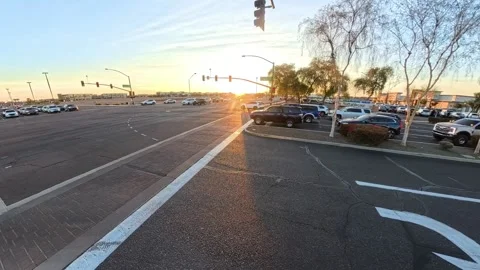 Time lapse of Williams Field Road and San Tan Village in Gilbert Arizona Vidéo 304347080