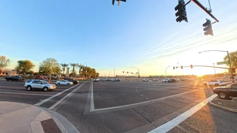 Time lapse of Williams Field Road sign and San Tan Village in Gilbert Arizona Vidéo 304347917