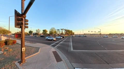 Time lapse of Williams Field Road and San Tan Village in Gilbert Arizona Vidéo 304347938