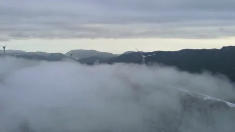 Time lapse wind turbine and fog Stock Footage 148579504