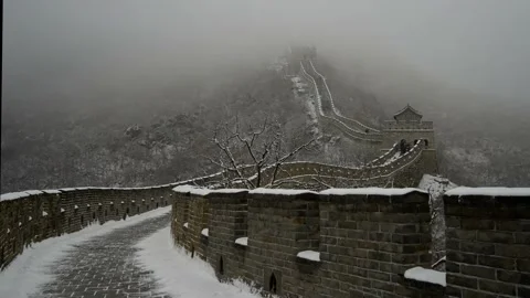 Time Lapse: in a winter day some tourist are walking on the Great Wall of China Stock Footage 131566061