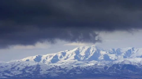 Time Lapse Winter Mountain and Clouds Video stock 22070346