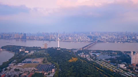 Time Lapse Of The Wuhan City Vídeo Stock 166716353