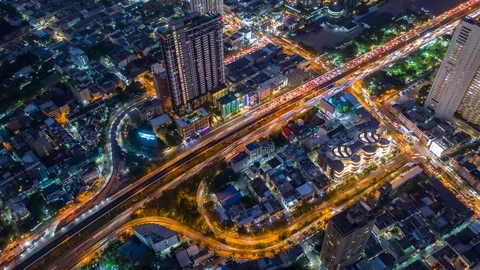 Time lapse,Hyper lapse ,Of traffic on city streets at night. Stock Footage 98886561