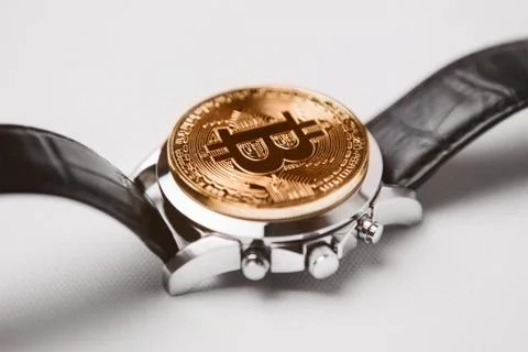 Time money on the clock 库存照片