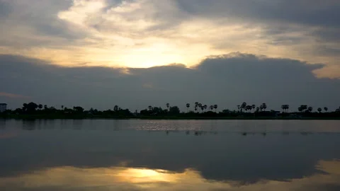 Timelape sunset and clouds in evening time. Video stock 131002362
